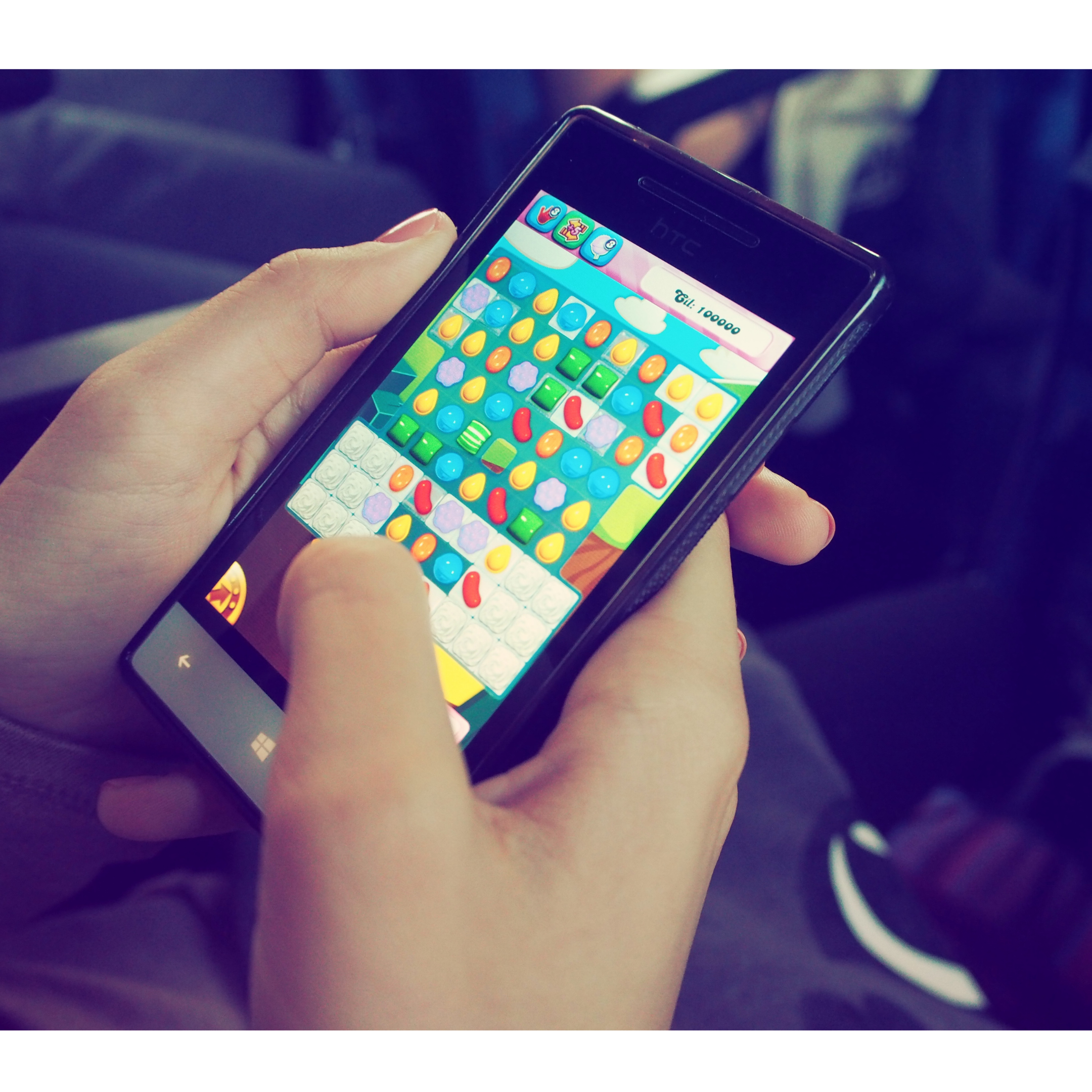 パズドラcmさいとうなりの経歴は 双子の姉もモデルで可愛い 沸騰ワードchannel